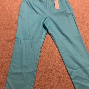 Teal ankle pants, light weight, perfect for work or casual! Never worn with tags